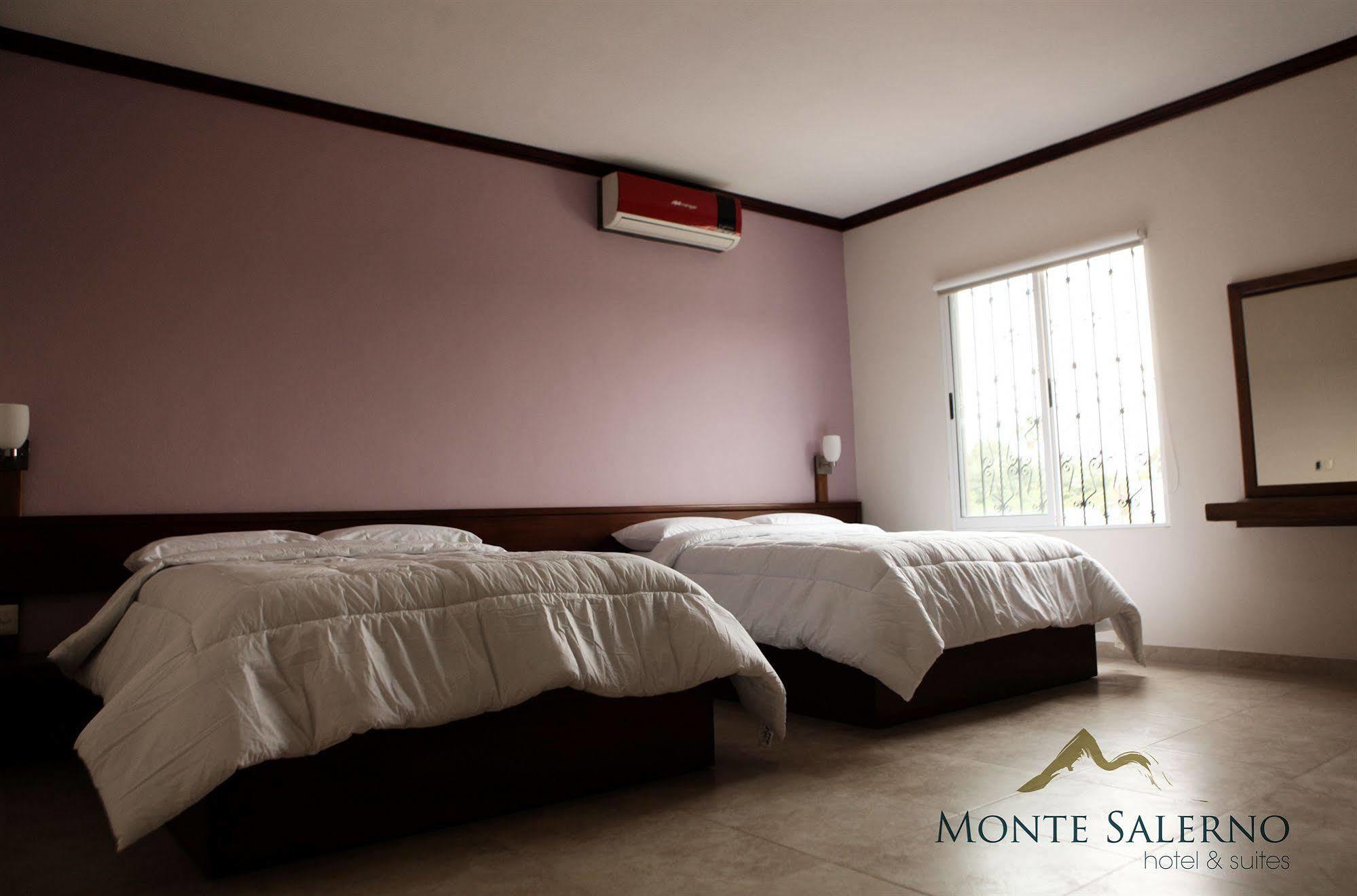 Monte Salerno Hotel & Suites Montemorelos Exteriör bild